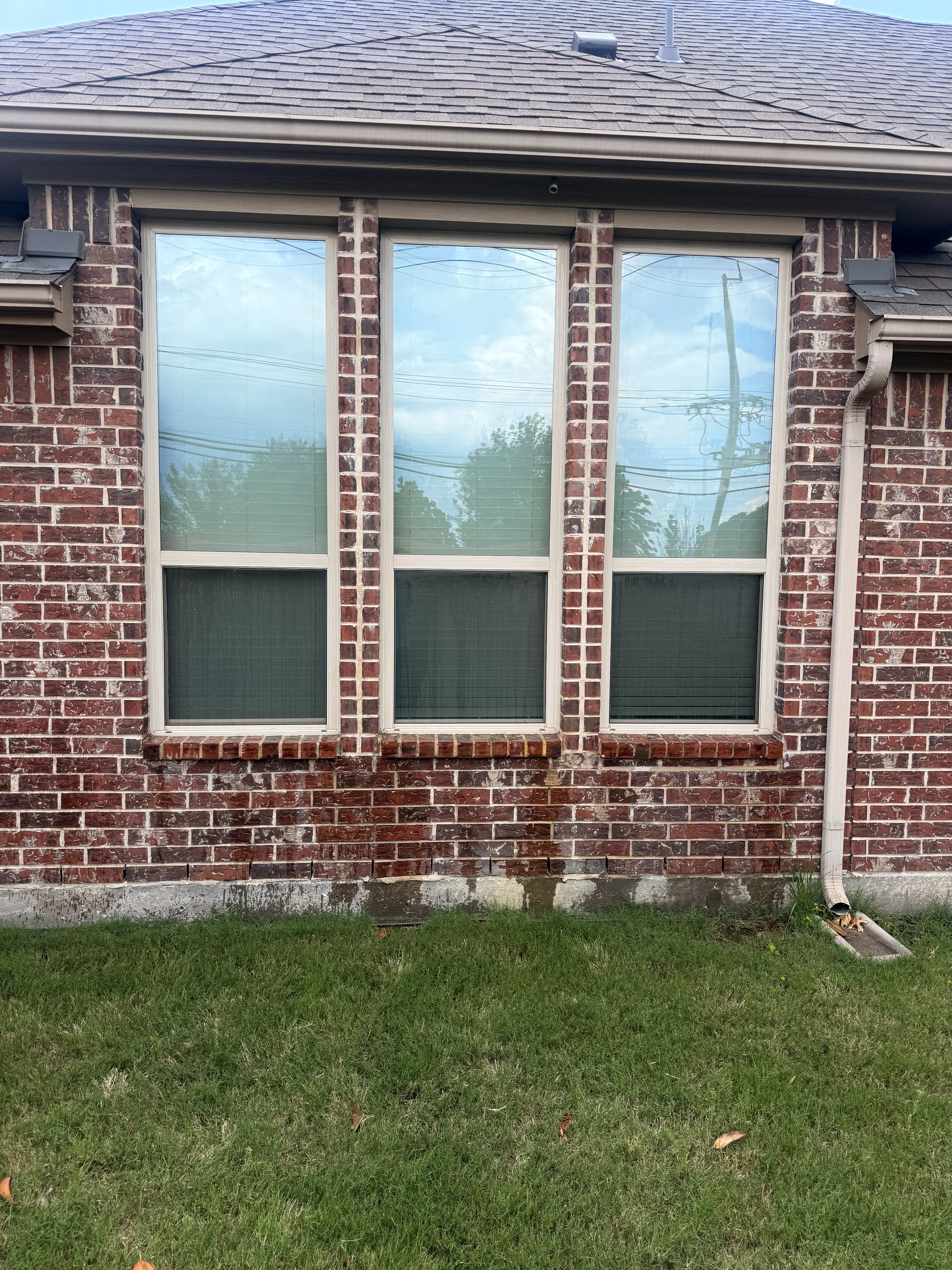 Window cleaning DFW - Beyond Blue Services